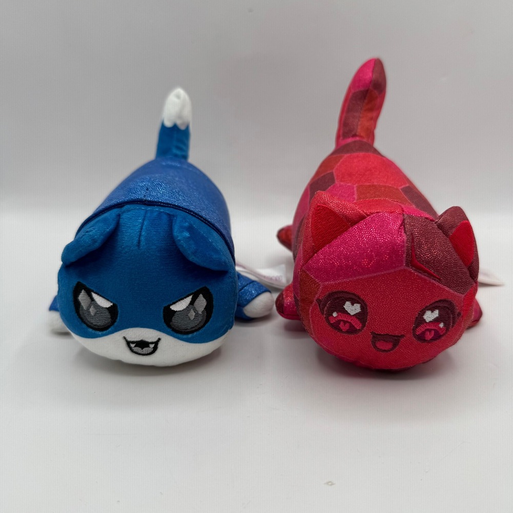 Aphmau MeeMeows Mystery Plush Sparkle Collection Ruby & Blue Hoodie Cat Set